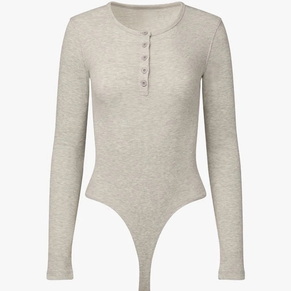 WeWoreWhat Gray Long Sleeve Bodysuit - Picture 3 of 5